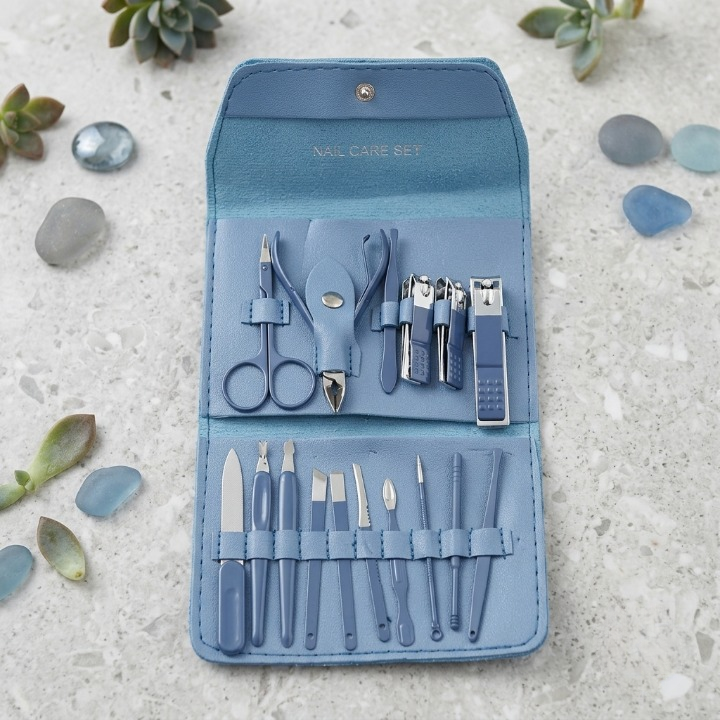 16-Piece Premium Personal Manicure & Pedicure Grooming Kit – Professional Stainless Steel Nail Clippers & Care Set with Travel Case